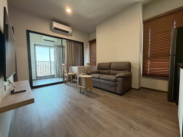 living room and bedroom of Rich Point @BTS Wutthakat