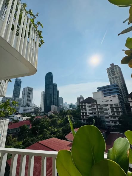 Richmond Hills Residence Thonglor 25