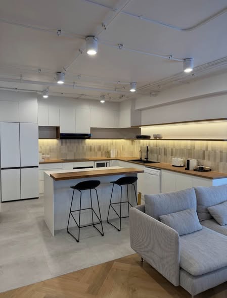 kitchen of Richmond Palace Condominium
