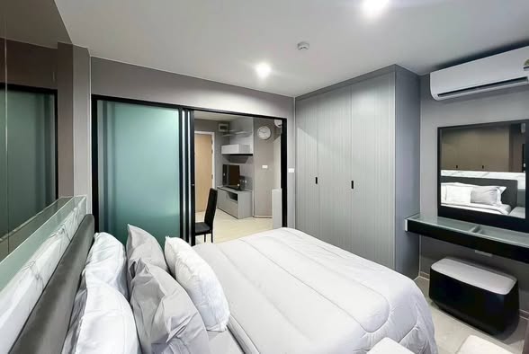 bedroom of Rise Rama 9