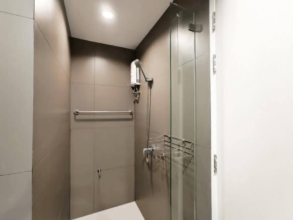 room interior and bathroom of อัพเอกมัยคอนโดมิเนียม