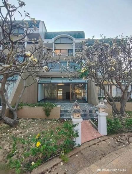 Royal Beach Condo