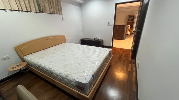 bedroom of Royal Castle Sukhumvit