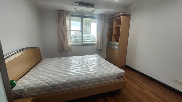 bedroom of Royal Castle Sukhumvit