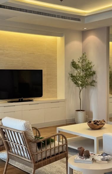 living room of Royal Residence Park
