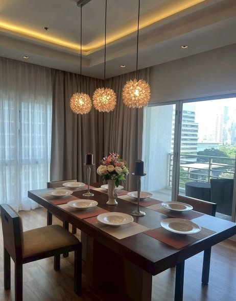 room interior of Royal Residence Park