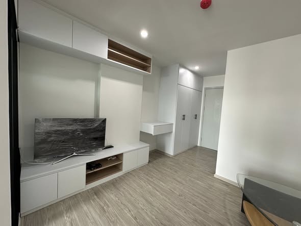 room interior of Rye Condo Huamak