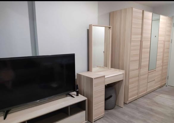 room interior of RYE Talat Phlu