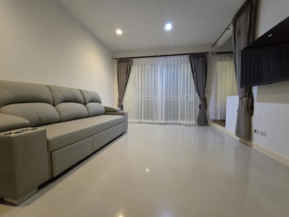 living room of บ้านกลางเมืองs-sense ศรีนครินทร์