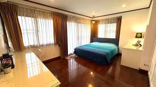 bedroom of Saranjai Mansion