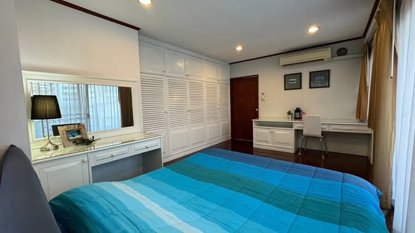 bedroom of Saranjai Mansion
