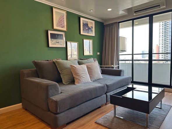 living room of Sathorn Bridge Tower