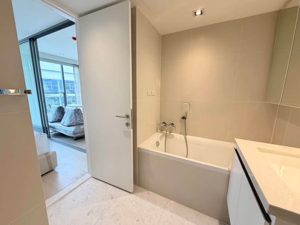 room interior and bathroom of SCOPE Promsri
