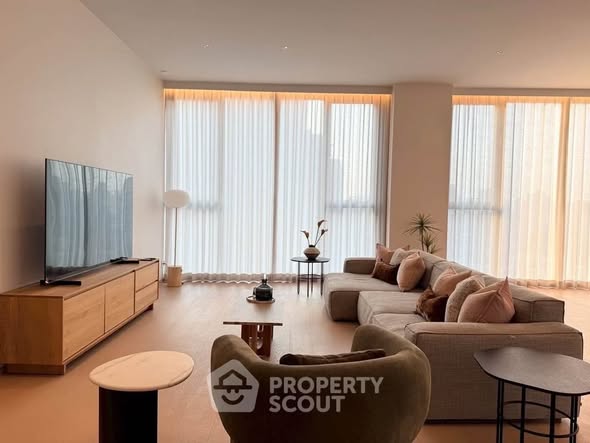 living room and room interior of SCOPE Thonglor