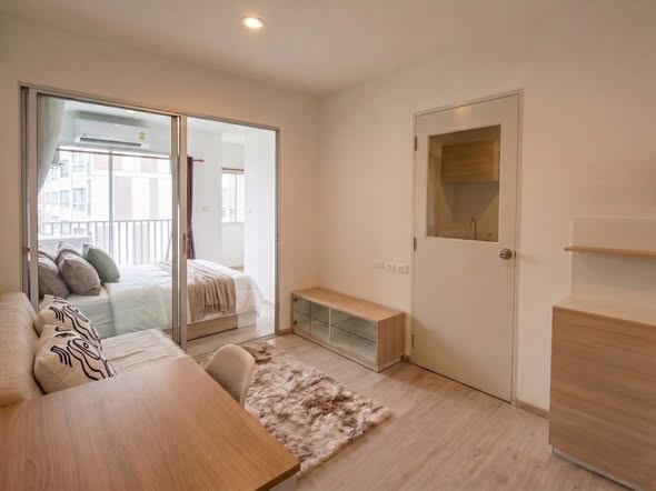 bedroom and room interior of SENA Kith MRT – Bangkae Phase 2