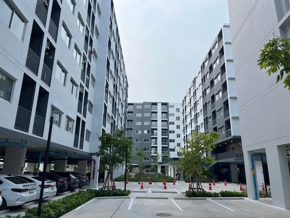 Sena Kith Srinakarin-Sridan เสนาคิทท์ ศรีนครินทร์-ศรีด่าน