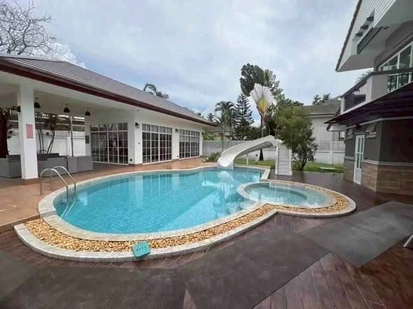 pool of Serenity Jomtien Pool Villas