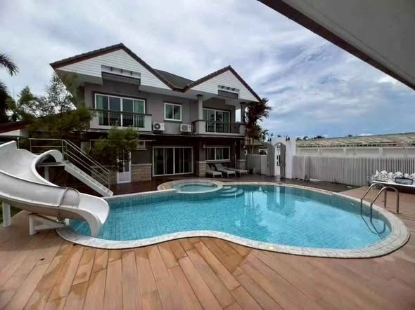 pool of Serenity Jomtien Pool Villas