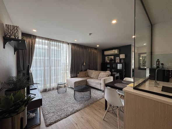 living room and bedroom and room interior of Serio Sukhumvit 50