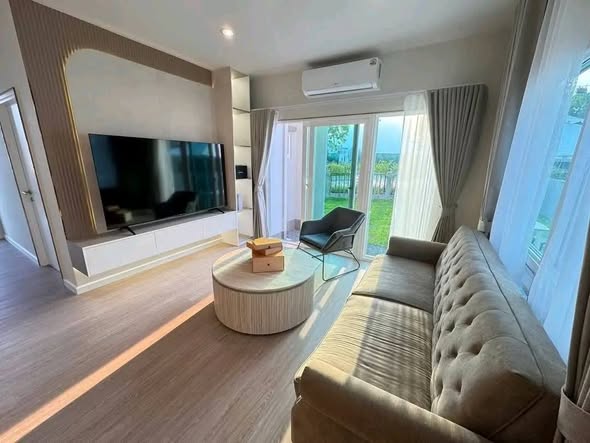 bedroom and living room of Setthasiri Wongwaen-Chatuchot