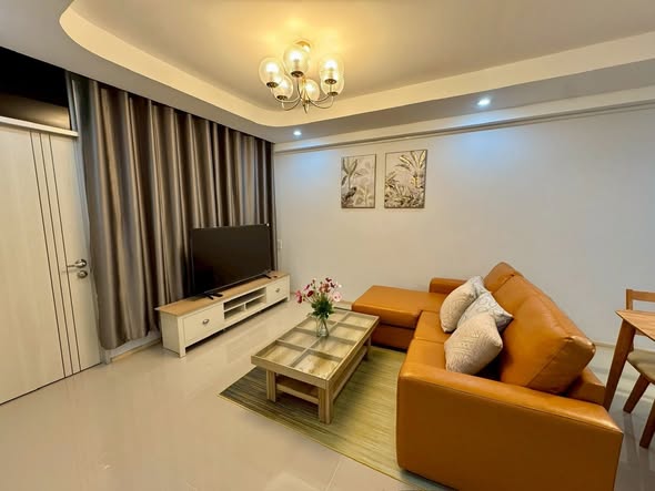 living room and bedroom of Siam Condominium