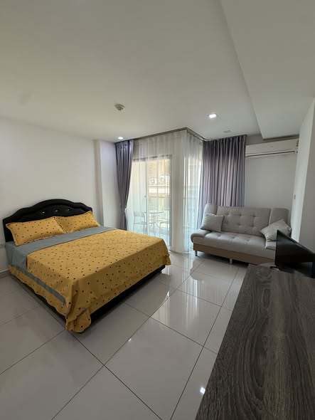 bedroom of Siam Oriental Plaza