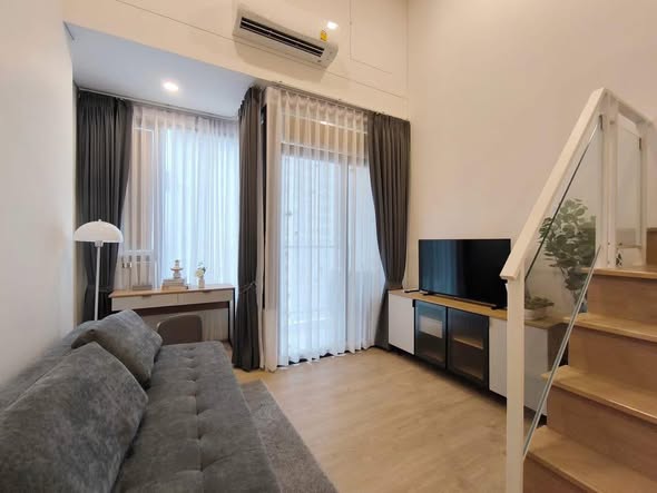 living room and bedroom of SIAMESE RAMA9 SITE OFFICE