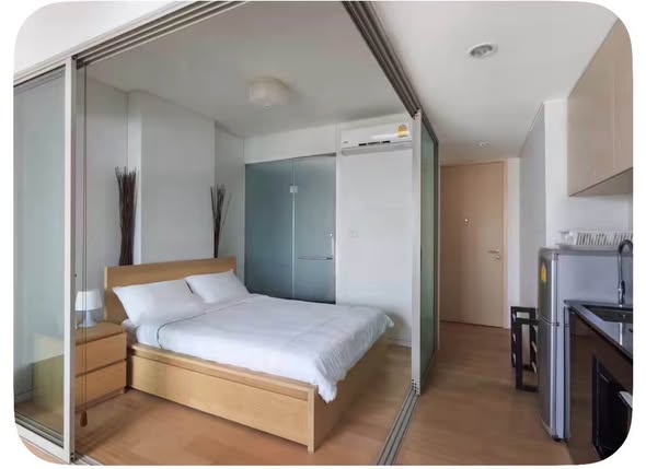 bedroom and room interior of Siamese Ratchakru