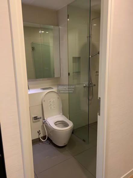 bathroom of Siamese Surawong