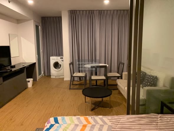 bedroom of Siamese Surawong