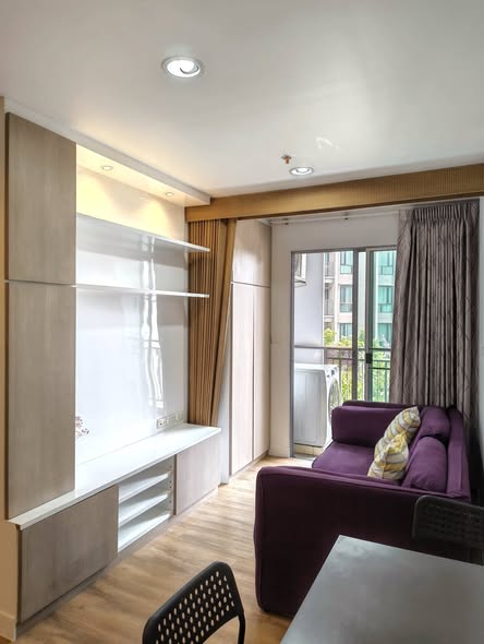 bedroom and room interior of Silk Place Phaholyothin Laksi