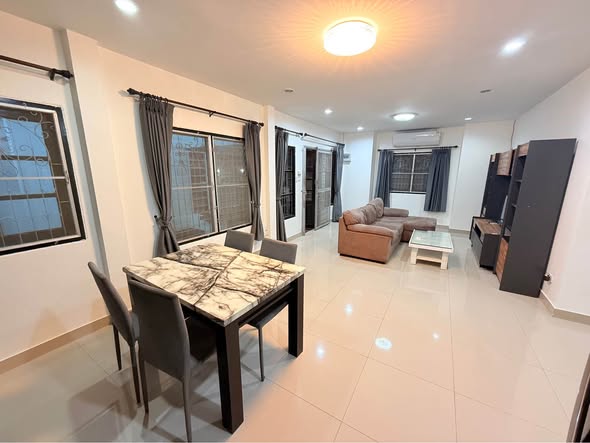 Single’s House​ บ้านคนโสด