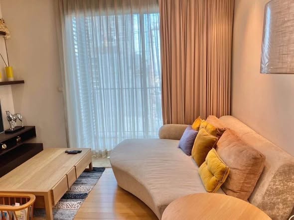 bedroom and living room of Siri at Sukhumvit