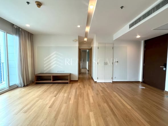 Siri at Sukhumvit