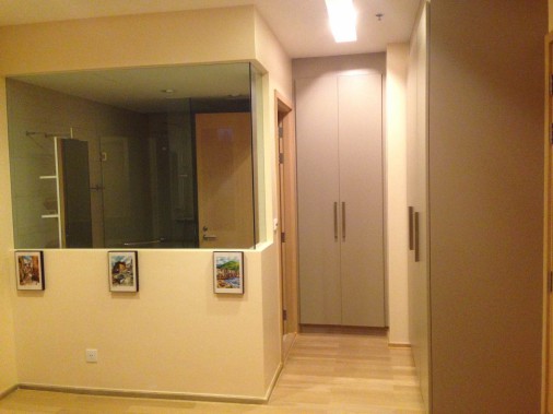 room interior of Siri at Sukhumvit