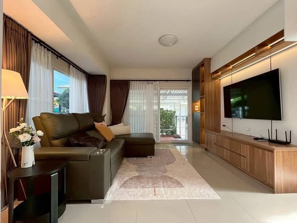bedroom and living room of Siwalee Suvarnabhumi Village