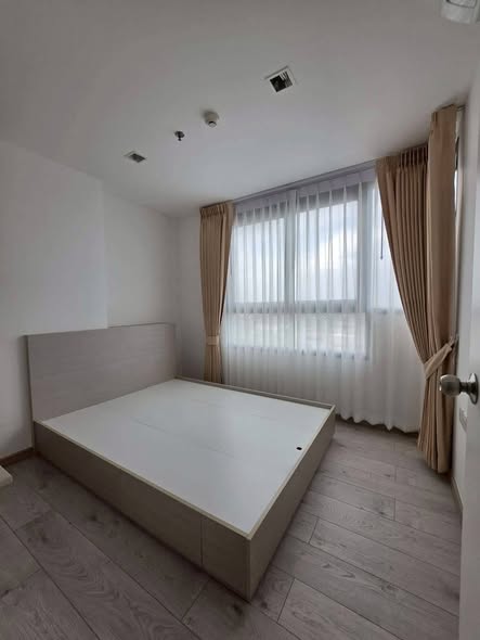 bedroom of Skyline Rattanathibet Condominium