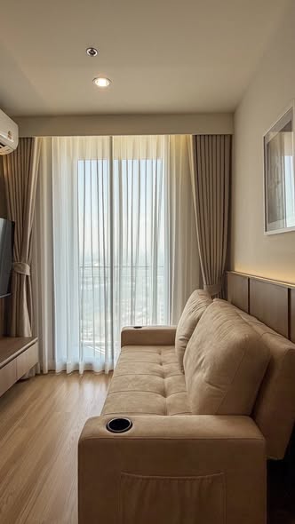 bedroom and living room and bathroom of Skyrise Avenue Sukhumvit 64