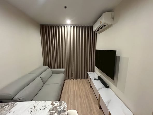 bedroom and living room and room interior of Skyrise Avenue Sukhumvit 64
