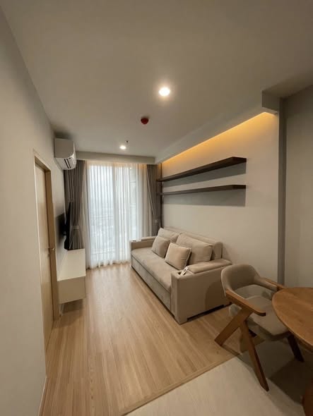 living room of Skyrise Avenue Sukhumvit 64