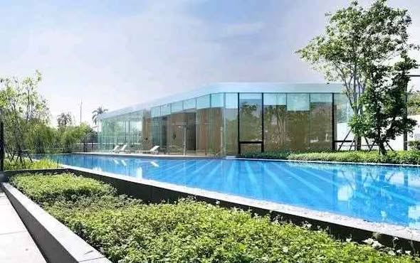 pool of Skyrise Avenue Sukhumvit 64