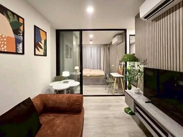 bedroom and living room and room interior of SO Origin Phahol 69 Station