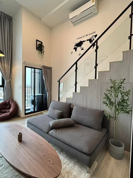 living room and bedroom of SO Origin Phahol 69 Station