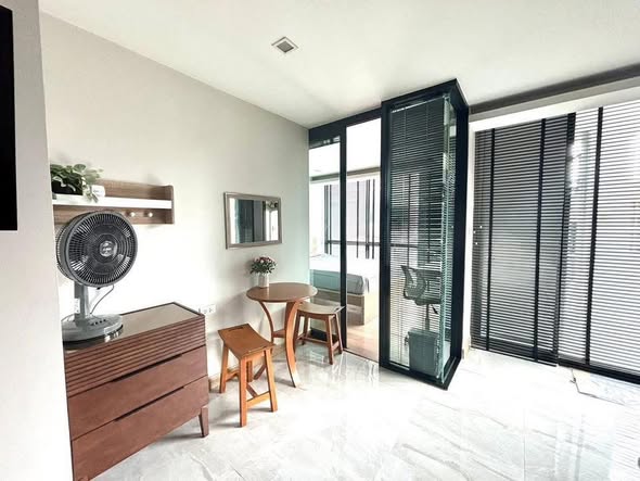 room interior of Socio Ruamrudee