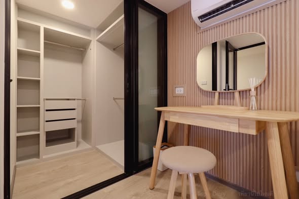 bedroom and room interior and bathroom of SOHO​ BANGKOK​ RATCHADA​