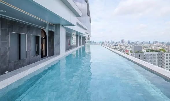 pool of SOHO​ BANGKOK​ RATCHADA​