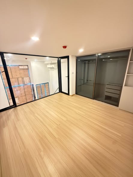room interior of SOHO​ BANGKOK​ RATCHADA​
