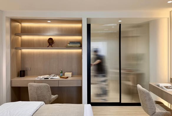 room interior and bathroom of Sritana Condominium 2