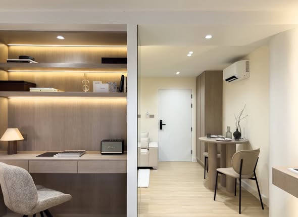 room interior and bathroom of Sritana Condominium 2