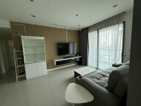 living room and bedroom of StarView Rama 3